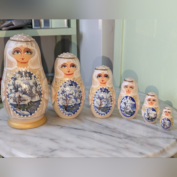 Hand-Painted Russian Winter Princess Nesting Dolls - gold accents 6 pc - Picture 2 of 15